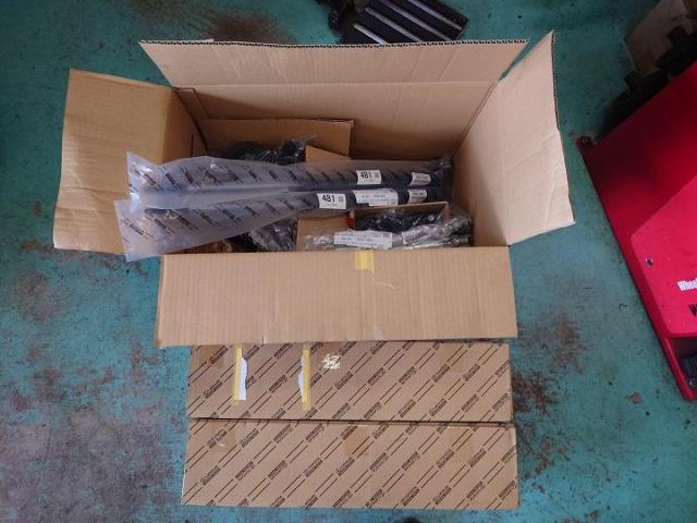 トヨタ　ｂＢ　ショックAssy　タイロッドAssy　交換　アライメント調整　施工　　　　　　持込パーツ　車検　整備　柏市　流山市　野田市　松戸市　我孫子市　取手市　守谷市　　他地域　大歓迎です！！