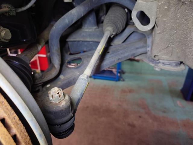 トヨタ　ｂＢ　ショックAssy　タイロッドAssy　交換　アライメント調整　施工　　　　　　持込パーツ　車検　整備　柏市　流山市　野田市　松戸市　我孫子市　取手市　守谷市　　他地域　大歓迎です！！