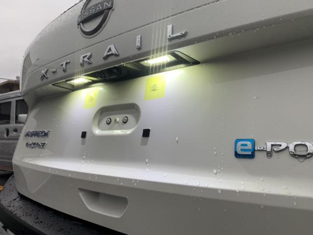 「日産エクストレイル　T33 オーテック」新車・レーダー取付、ランプLED球に交換、TVキット　ペダルカバー（ブレーキ、アクセル）純正マッドガード取付（東加古川）