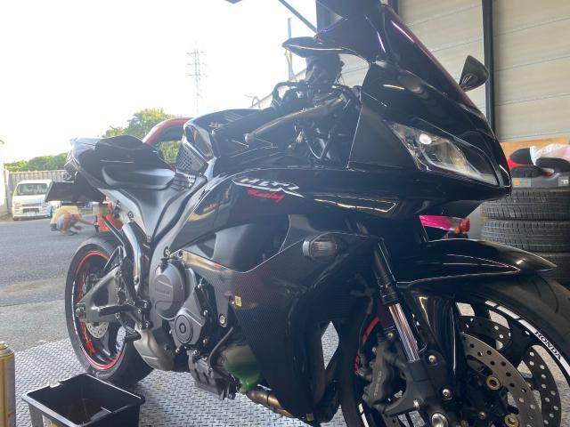 HONDA CBR600RR PC40 オイル、オイルフィルター交換
瀬谷区旭区泉区