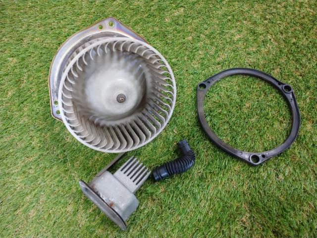 エアコンのコントロールユニットを自分で直す。（日産