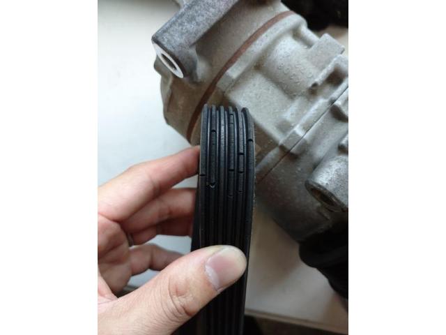 プジョーRCZ エアコンコンプレッサー交換