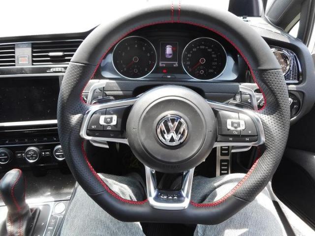 フォルクスワーゲン ゴルフ7 GTI 社外 ステアリング 持ち込み フォルクスワーゲン ゴルフ7 GTI 社外 ステアリング 持ち込み