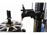 噂のセンターロック式なので、２８インチまで対応