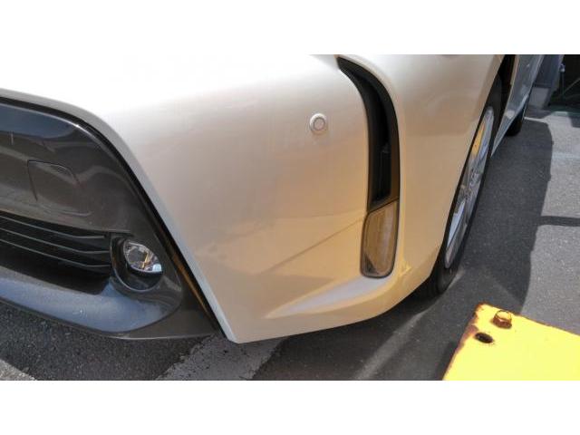 石川県　白山市　車　トヨタ　プリウスα　フロントバンパー　傷　へこみ　板金　塗装　修理