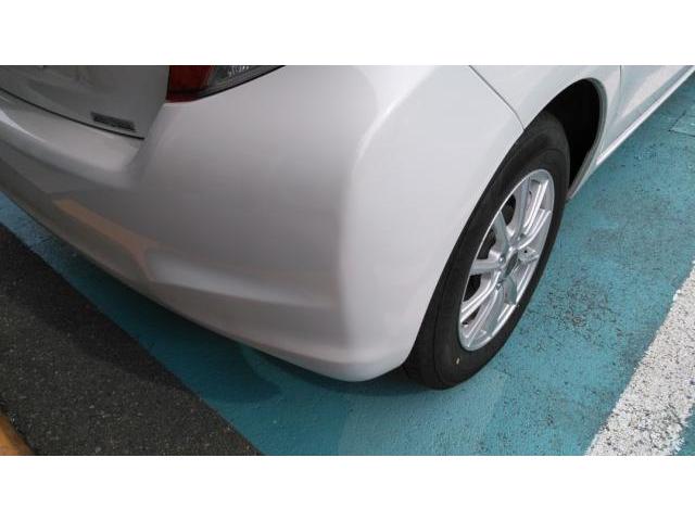 石川県　金沢市　車　トヨタ　ヴィッツ　リアバンパー　傷　へこみ　板金　塗装　修理