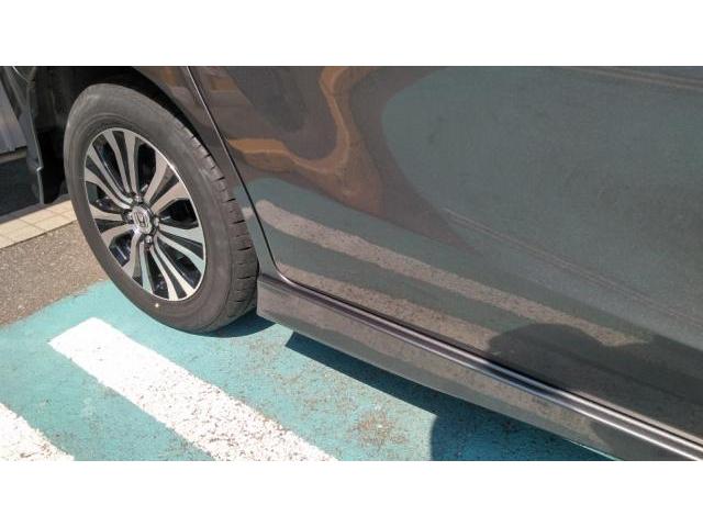 石川県　金沢市　車　ホンダ　フリード　傷　へこみ　板金　塗装　修理　交換