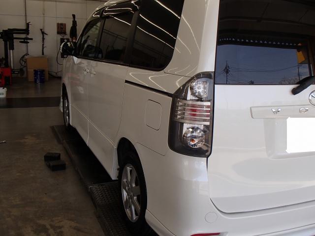 トヨタ　ヴォクシー　新品タイヤ取り付