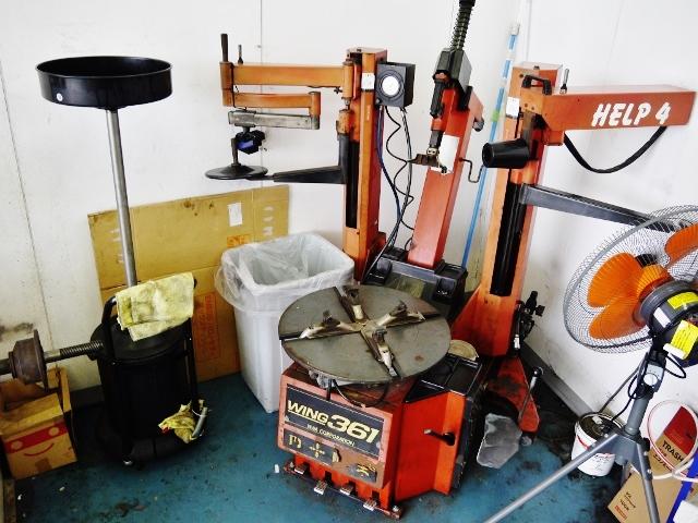 タイヤチェンジャー・バランサー完備！