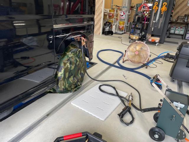 四日市市　スズキ　エブリィ　板金塗装
キズ直し　安い　代車無料