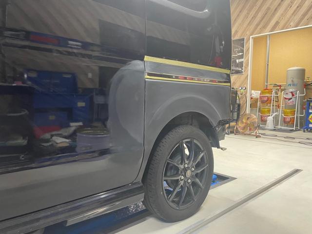 四日市市　スズキ　エブリィ　板金塗装
キズ直し　安い　代車無料