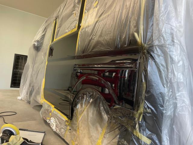 四日市市　スズキ　エブリィ　板金塗装
キズ直し　安い　代車無料