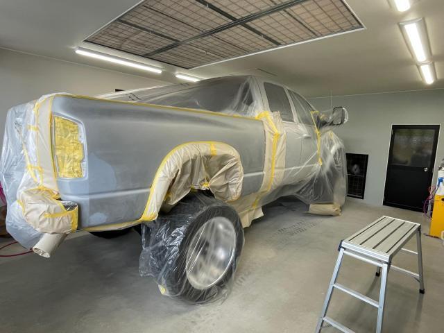 四日市市　ダッジラム　ラム　板金塗装　保険修理　へこみ修理　お値打ち　代車無料　早く修理します　見積もり大歓迎