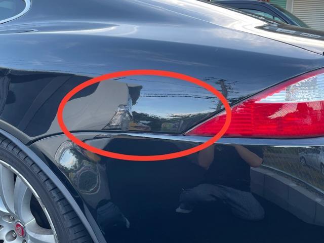 四日市市　鈴鹿市　ジャガー　XK　前後フェンダー　板金塗装　キズ修理　水性塗料　お値打ち　安い　代車無料