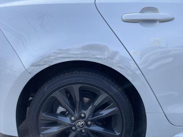 【板金塗装】①板金　カローラ　クォーター　リヤフェンダー　キズ修理　キズ直し　板金　塗装　へこみ修理　水性塗料　お値打ち　安い　早い　代車無料　四日市市　