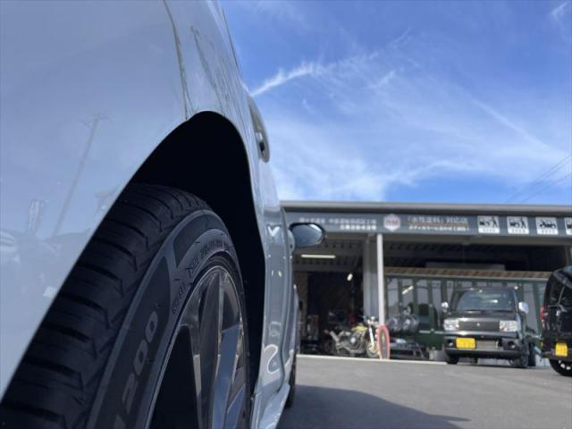 【板金塗装】①板金　カローラ　クォーター　リヤフェンダー　キズ修理　キズ直し　板金　塗装　へこみ修理　水性塗料　お値打ち　安い　早い　代車無料　四日市市　