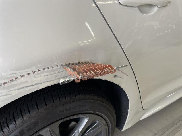 【板金塗装】①板金　カローラ　クォーター　リヤフェンダー　キズ修理　キズ直し　板金　塗装　へこみ修理　水性塗料　お値打ち　安い　早い　代車無料　四日市市　