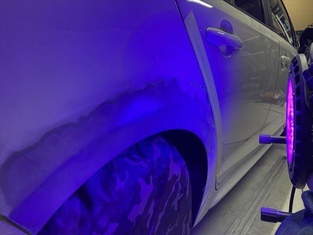 【板金塗装】①板金　カローラ　クォーター　リヤフェンダー　キズ修理　キズ直し　板金　塗装　へこみ修理　水性塗料　お値打ち　安い　早い　代車無料　四日市市　