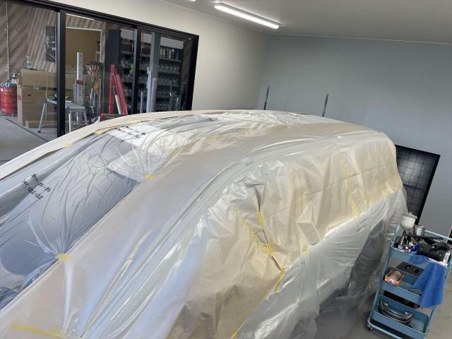 【塗装剥がれ】ボルボ　塗装　ルーフ　ピラー　お値打ち　安い　早い　代車無料　綺麗　板金工場　整備工場　おしゃれ　三重県　四日市市　鈴鹿市　桑名市　いなべ市　菰野町　