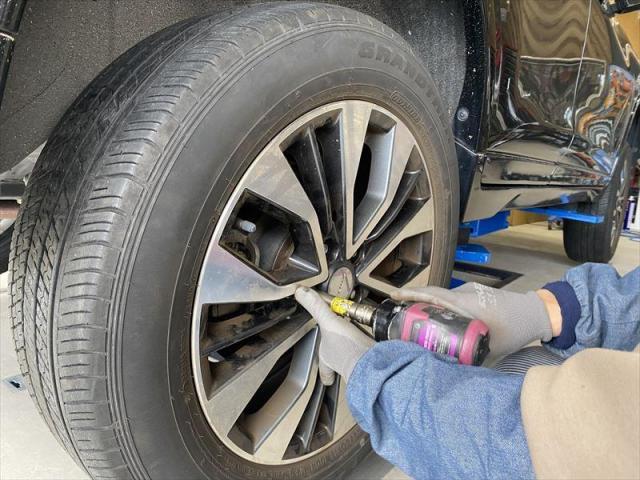 【タイヤ交換】 エクストレイル　スタッドレス　ノーマル　冬タイヤから夏タイヤ　安い　お値打ち　早い　整備工場　板金工場　カフェスペース　おしゃれ　三重県　四日市市