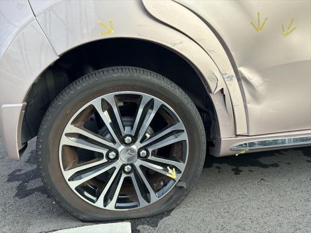 【板金塗装】 キャスト　保険修理　車両保険　ドア交換　板金修理　へこみ修理　キズ直し　代車無料　板金工場　三重県　四日市市　菰野町　いなべ市　桑名市