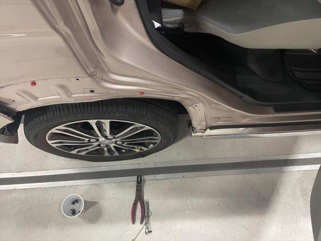 【板金塗装】 キャスト　保険修理　車両保険　ドア交換　板金修理　へこみ修理　キズ直し　代車無料　板金工場　三重県　四日市市　菰野町　いなべ市　桑名市