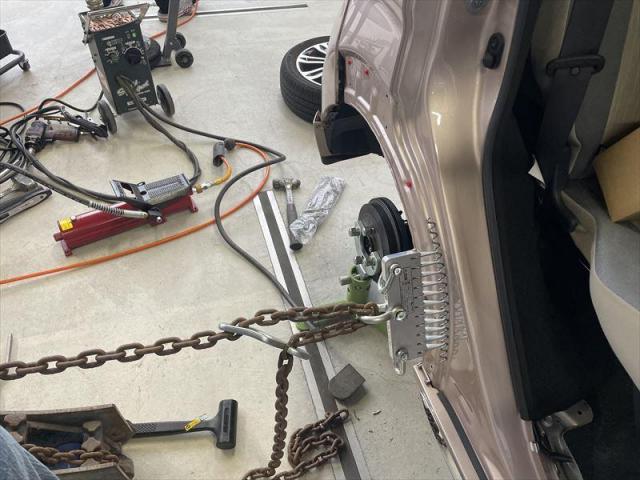 【板金塗装】 キャスト　保険修理　車両保険　ドア交換　板金修理　へこみ修理　キズ直し　代車無料　板金工場　三重県　四日市市　菰野町　いなべ市　桑名市