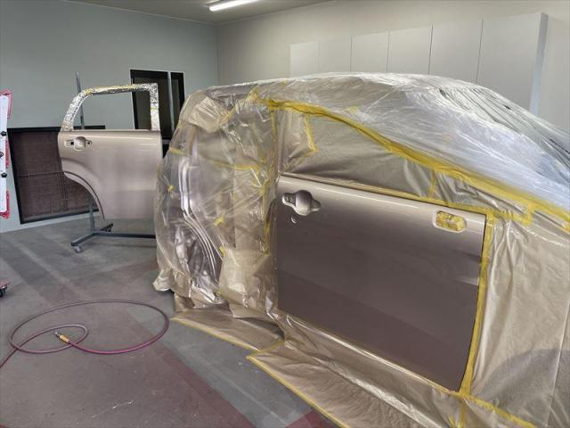 【板金塗装】 キャスト　保険修理　車両保険　ドア交換　板金修理　へこみ修理　キズ直し　代車無料　板金工場　三重県　四日市市　菰野町　いなべ市　桑名市