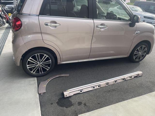 【板金塗装】 キャスト　保険修理　車両保険　ドア交換　板金修理　へこみ修理　キズ直し　代車無料　板金工場　三重県　四日市市　菰野町　いなべ市　桑名市