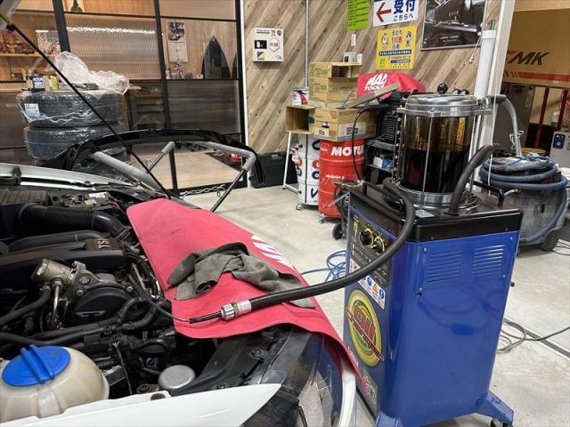 【エンジンオイル交換】 ポロ　オイル交換　アッシュオイル　10W-40　ロングライフオイル　お値打ち　安い　早い　整備工場　オリーブカーズ　三重県　四日市市　菰野町　いなべ市　桑名市　鈴鹿市　クーポン有り