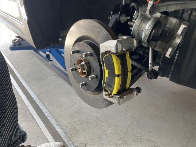 【ブレーキパッド交換】 スイフト　スイフトスポーツ　ブレーキパッド　持ち込み　部品持ち込み　お値打ち　安い　早い　代車無料　整備　三重県　四日市市　菰野町　いなべ市　東員町　桑名市　鈴鹿市　オリーブカーズ