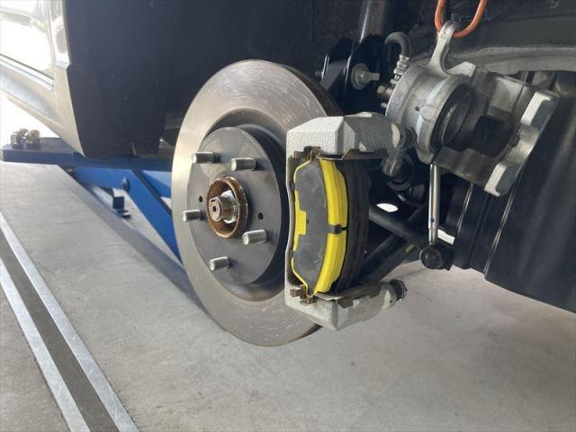 【ブレーキパッド交換】 スイフト　スイフトスポーツ　ブレーキパッド　持ち込み　部品持ち込み　お値打ち　安い　早い　代車無料　整備　三重県　四日市市　菰野町　いなべ市　東員町　桑名市　鈴鹿市　オリーブカーズ