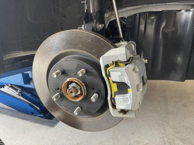 【ブレーキパッド交換】 スイフト　スイフトスポーツ　ブレーキパッド　持ち込み　部品持ち込み　お値打ち　安い　早い　代車無料　整備　三重県　四日市市　菰野町　いなべ市　東員町　桑名市　鈴鹿市　オリーブカーズ