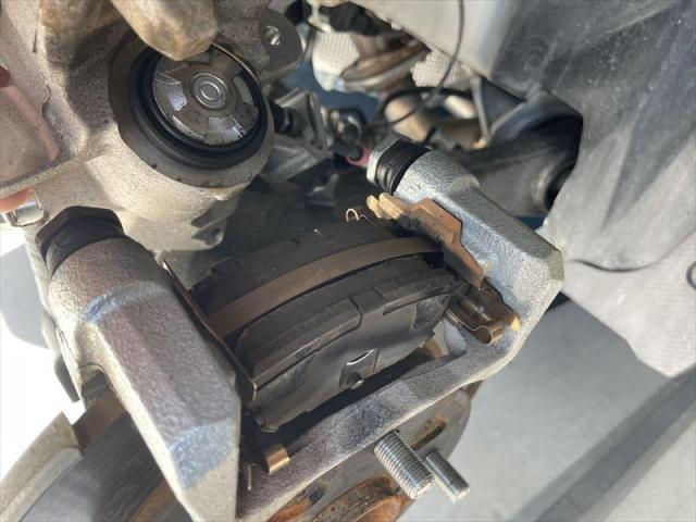 【ブレーキパッド交換】 スイフト　スイフトスポーツ　ブレーキパッド　持ち込み　部品持ち込み　お値打ち　安い　早い　代車無料　整備　三重県　四日市市　菰野町　いなべ市　東員町　桑名市　鈴鹿市　オリーブカーズ