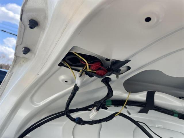 【テールランプ交換】 マークX　部品持ち込み　テール交換　社外品から純正　お値打ち　安い　早い　代車無料　整備　板金　三重県　四日市市　菰野町　いなべ市　東員町　桑名市　鈴鹿市　オリーブカーズ