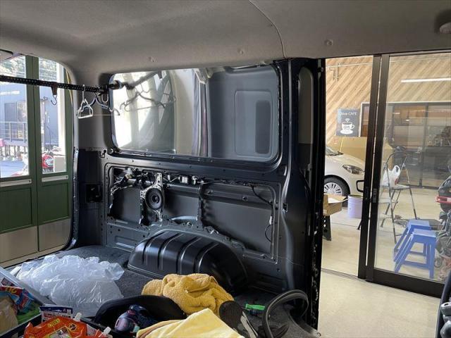 【シートベルト取付け】 ハイエース　後部座席　シートベルト後付け　スーパーGL　シート交換　加工　部品持ち込みOK　お値打ち　安い　早い　代車無料　三重県　四日市市　菰野町　いなべ市　桑名市　鈴鹿市