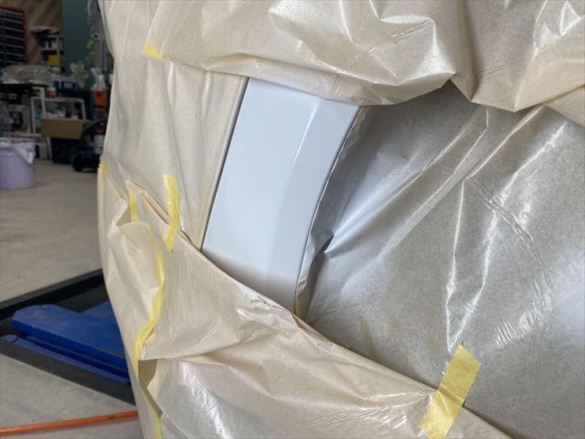 【フロントバンパー修理①】ハリアー　バンパー修理　鈑金　塗装　水性塗料　お値打ち　安い　早い　代車無料　即日修理　オリーブカーズ　三重県　四日市市