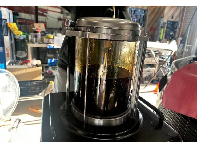 【エンジンオイル交換】　カローラスポーツ　オイル交換　0W-20　GR　アッシュオイル　お値打　安い　早い　代車無料　オリーブカーズ　三重県　四日市市