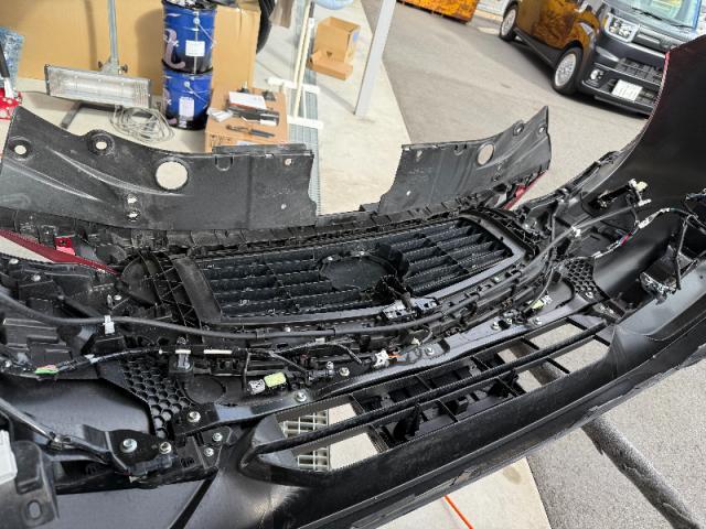 【グリル交換】　ＣＸ－８　フロントグリル交換　　持ち込み　部品持ち込み　カスタム　お値打ち　安い　代車無料　オリーブカーズ　三重県　四日市市　