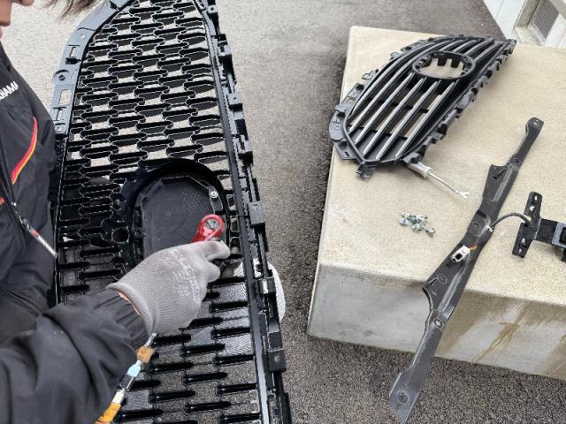 【グリル交換】　ＣＸ－８　フロントグリル交換　　持ち込み　部品持ち込み　カスタム　お値打ち　安い　代車無料　オリーブカーズ　三重県　四日市市　