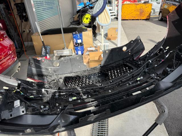 【グリル交換】　ＣＸ－８　フロントグリル交換　　持ち込み　部品持ち込み　カスタム　お値打ち　安い　代車無料　オリーブカーズ　三重県　四日市市　