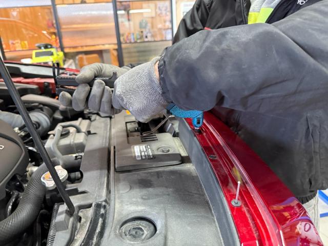 【グリル交換】　ＣＸ－８　フロントグリル交換　　持ち込み　部品持ち込み　カスタム　お値打ち　安い　代車無料　オリーブカーズ　三重県　四日市市　