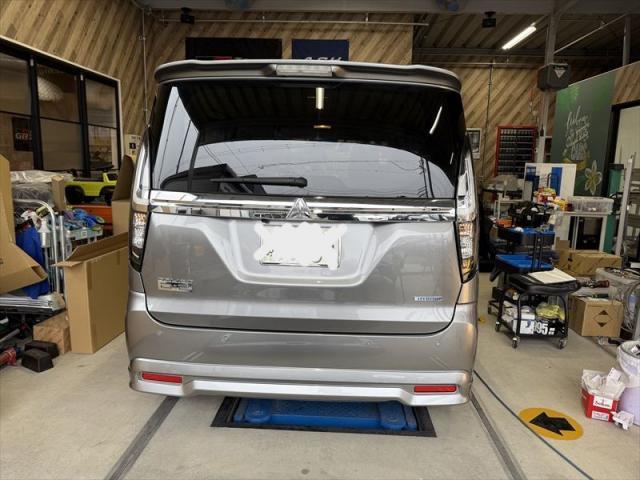 【追突被害修理③】　デリカＤ：２　エーミング　対物　保険修理　リヤ損傷　ゲート交換　リヤバンパー交換　代車無料　オリーブカーズ　三重県　四日市市