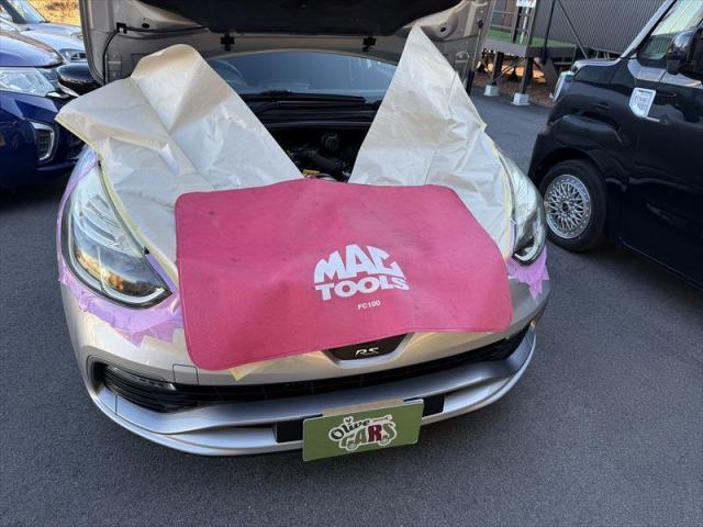 【ヘッドライトコーティング】 ルノー　ルーテシア　ヘッドライトくもり　ヘッドライト黄ばみ　磨き　お値打ち　安い　早い　代車無料　オリーブカーズ　三重県　四日市市