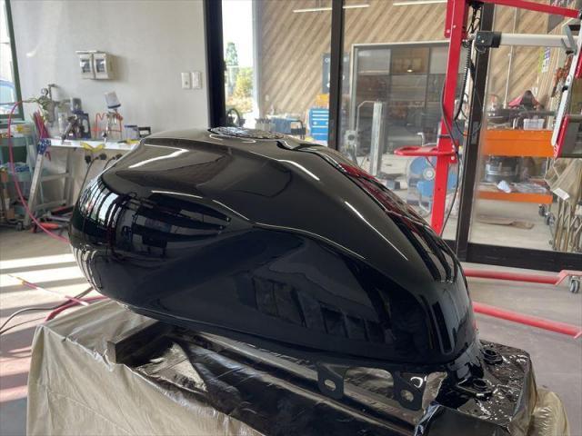 【タンク塗装】　　バイク　タンク塗装　カスタム　塗装　水性塗料　オリーブカーズ
