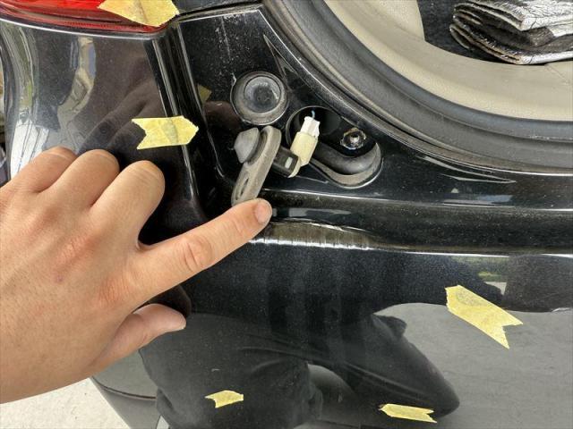 【へこみ修理①】 ムーヴ　リヤゲート　トランク　ドア修理　へこみ　キズ修理　塗装　水性塗料　保険修理　車両保険　代車無料　オリーブカーズ　三重県　四日市市