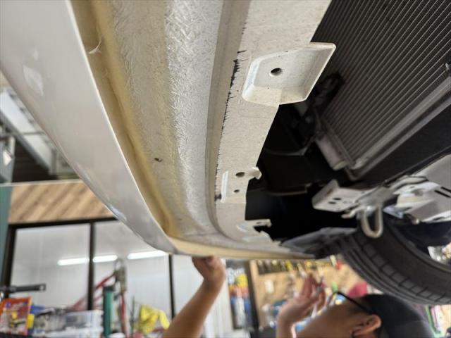 【スポイラー取り付け】　ＧＲ８６　フロントスポイラー　エアロ　カスタム　部品持ち込み歓迎　お値打ち　安い　代車無料　オリーブカーズ　三重県　四日市市