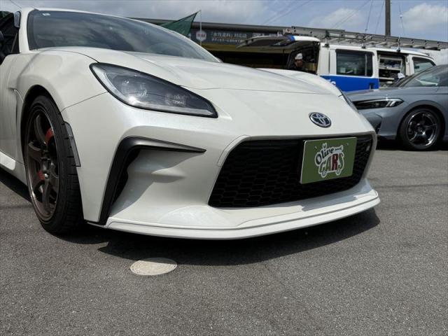 【スポイラー取り付け】　ＧＲ８６　フロントスポイラー　エアロ　カスタム　部品持ち込み歓迎　お値打ち　安い　代車無料　オリーブカーズ　三重県　四日市市