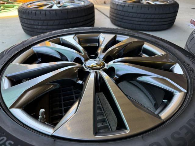 【ホイールコーティング】　ＵＸ　コーティング　ホイール洗浄　お値打ち　安い　代車無料　オリーブカーズ　三重県　四日市市