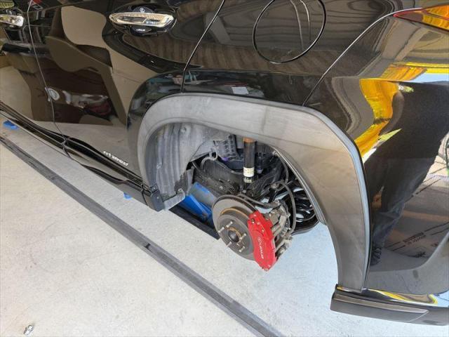 【樹脂コーティング】 レクサス UX 樹脂 コーティング 艶 お値打ち 安い 代車無料 オリーブカーズ 三重県 四日市市